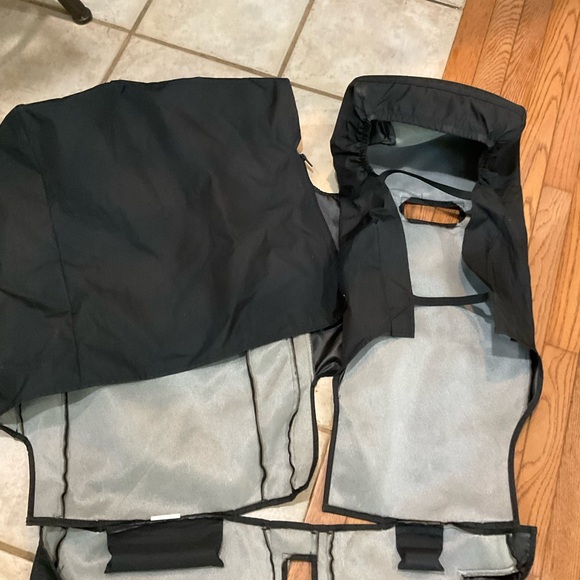 Range Rover Land Rover 2018-2022 Black/Ebony Waterproof Rear Seat Cover Like New - Picture 8 of 16